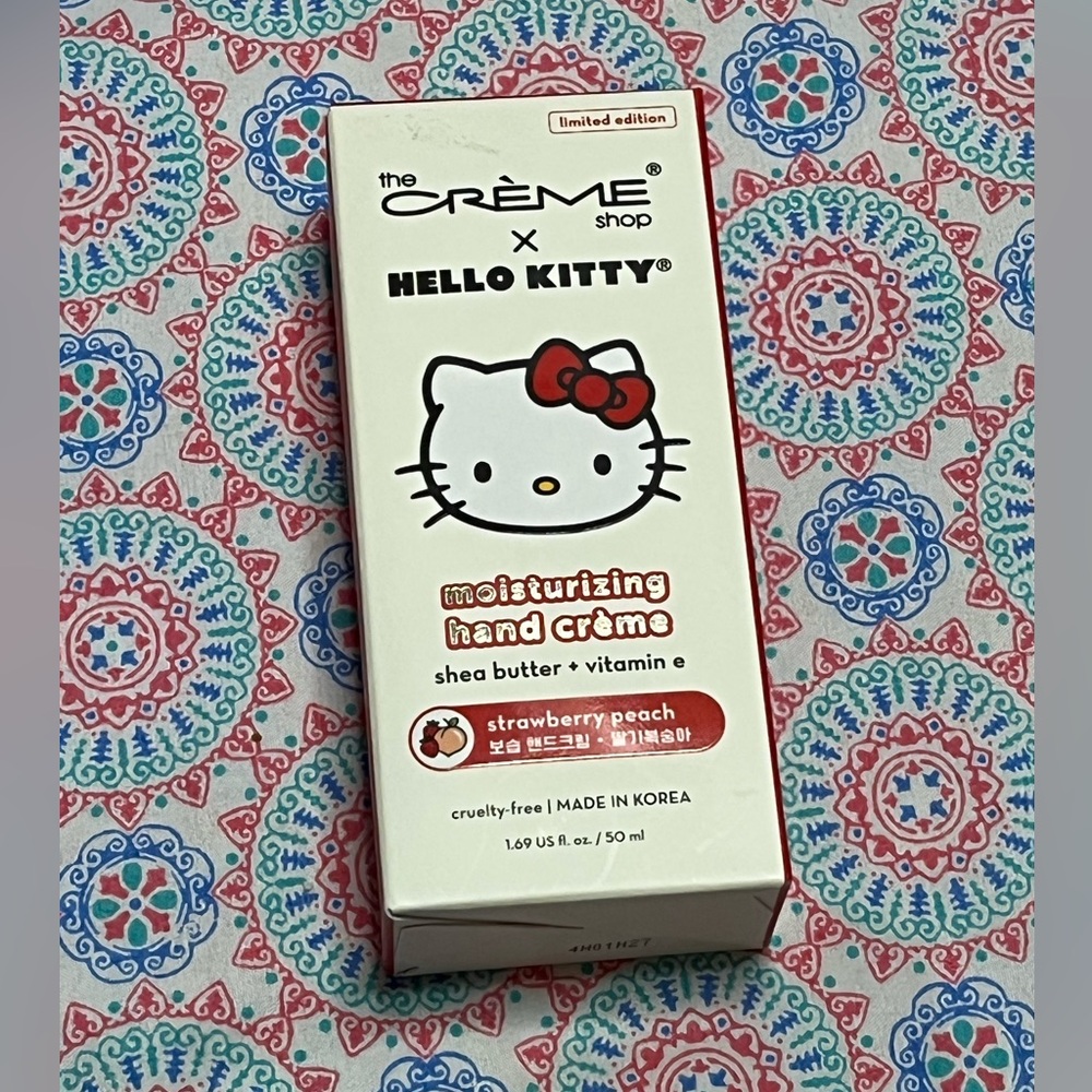 NWT Hello Kitty x The Crème Shop Lip Oil & Lotion Strawberry Peach - Picture 6 of 6
